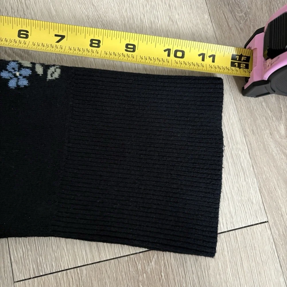Gap Kids Girls Sweater Small 6-7 Black Crewneck  Floral Cotton Blend Oversized